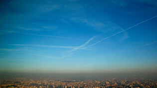 Mailand im Smog: Im vergangenen Jahr war die Luft hier an 91 Tagen zu dick. 