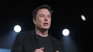 Bezeichnete einen Retter im thailändischen Höhlen-Drama als "Pädo-Typen" und "Kindervergewaltiger": Tesla-Chef Elon Musk.