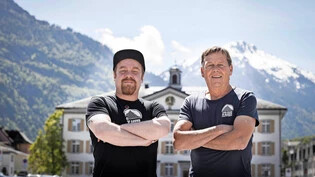 Freuen sich riesig: Die Organisatoren Martin Huber (links) und Jonny Tinner haben nicht daran geglaubt, dass das Sound of Glarus in diesem August stattfinden kann.