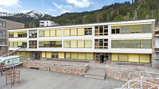 Grosse Zustimmung: Der Ausbau des Zwischentrakts der Schule Davos Platz wurde am Sonntag mit 77 Prozent Ja-Stimmen beschlossen.