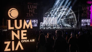 Open Air Lumnezia überzeugte: Ohne Zwischenfälle feierten 18'000 Besucherinnen und Besucher am Festival. Die nächste Ausgabe findet vom 25. bis 27. Juli 2024 statt.