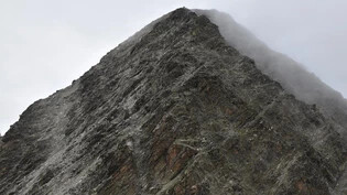 Tödliches Unglück: Eine Alpinistin ist am Piz Linard in den Tod gestürzt.