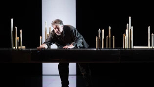 Stephen Gould im Jahr 2017 bei einer Probe für die Oper "Otello" von Giuseppe Verdi in der Semperoper in Dresden (Sachsen).