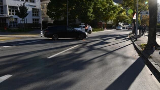 Unfall: Auf der Loëstrasse in Chur kam es Freitagabend zu einem Verkehrsunfall zwischen einem Töfffahrer und einer Autofahrerin. Der Rollerfahrer wurde dabei verletzt. 