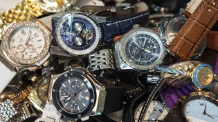 Alles gefälscht: Beschlagnahmte Uhren in Chiasso TI. (Archivbild)