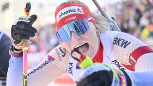 Bis auf die Ziellinie um die Medaille gekämpft: die Schweizer Schlussläuferin Amy Baserga