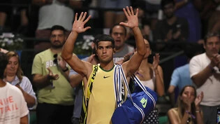 Titelverteidiger Carlos Alcaraz verabschiedet sich nach seinem Halbfinal-Out in Buenos Aires