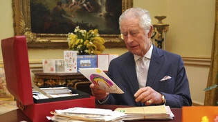 Etwa 7000 Nachrichten mit Genesungswünschen haben König Charles III. seit Bekanntgabe seiner Krebserkrankung erreicht.