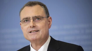 SNB-Präsident Thomas Jordan hat im vergangenen Jahr einen Jahreslohn von knapp 1 Million Franken erhalten. (Archivbild)