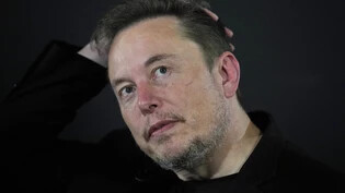 Niederlage für Elon Musk: Seit 2018 muss er seine Tweets zu Tesla, die den Aktienkurs beeinflussen könnten, erst vom Unternehmen freigeben lassen. (Archivbild)