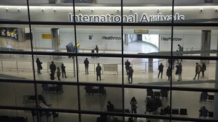 Unter anderem am Flughafen London-Heathrow wurden lange Wartezeiten erwartet. (Archivbild)