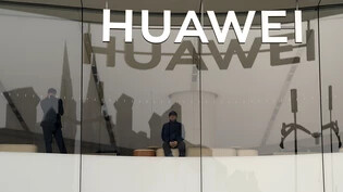 Der chinesische Huawei-Konzern darf keine älteren Chips der amerikanischen Halbleiter-Konzerne Qualcomm und Intel verwenden. (Archivbild)