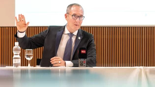 Aufwärtstrend: Der Bündner Finanzdirektor Christian Rathgeb präsentiert für das Jahr 2022 ein fast ausgeglichenes Budget. 