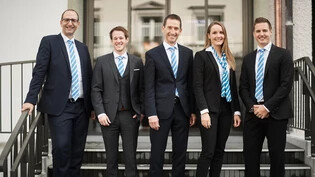 Die fünf Geschäftsleitungsmitglieder Roman Elmer, Mike Baumann, Martin Rhyner, Saskia Luchsinger und Andreas Waldvogel (von links nach rechts) sind zufrieden mit dem Halbjahresergebnis.