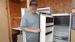 Mathias Marmet ist froh, die alten Kühlgeräte bald der Entsorgung übergeben zu können.  