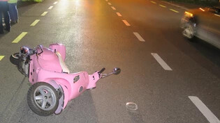 Sturz: Mit diesem Roller war die  vortrittsberechtigte 57-Jährige unterwegs, als sie im Fennen in Niederurnen wegen eines abbiegenden Autos abrupt bremsen musste.