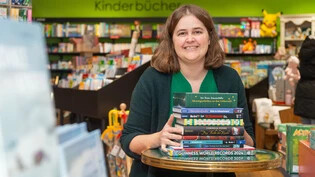 Im Buchhaus Lüthy in Chur gestöbert und gefunden: Die offiziellen Top 10 der Schweizer Buchszene und die Favoriten von Miriam Cahannes.