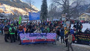 Auch dieses Jahr führt die Strike-WEF-Wanderung via Klosters (Bild) nach Davos.  