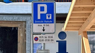 Die Signalisation der Parkvorschriften muss auf gesetzlichen Stand gebracht werden.