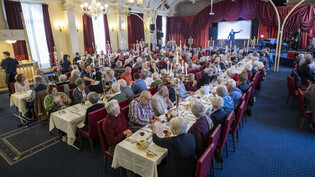 Voller Saal im «Reine Victoria»: 163 Seniorinnen und Senioren sind der Einladung zum Seniorenfest gefolgt.