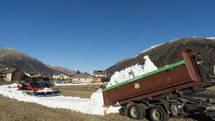 Herausforderung Schnee: Dank Kunstschnee soll schon bald die Langlaufsaison im Oberengadin starten.