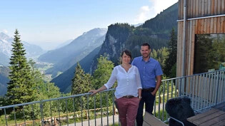 Sara und Romano Frei-Elmer führen das Berghotel «Mettmen» in der dritten Saison.