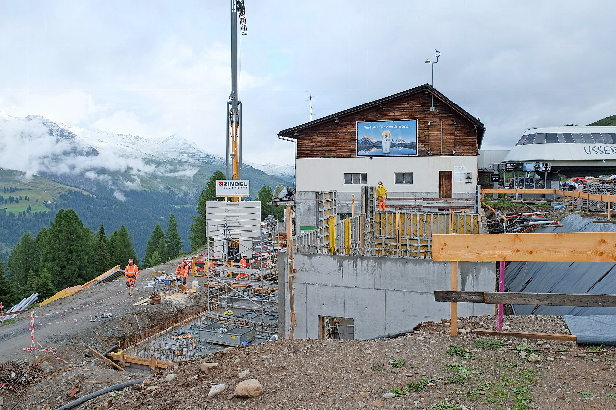 Bei der Talstation Usser Isch entsteht eine neue Pump­station, ein Traforaum sowie Lagerflächen. Auch ein neues WC für die Wintersportgäste findet hier Platz.  